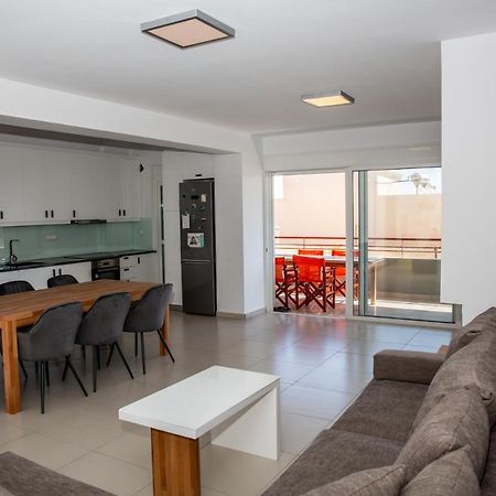 5 Sterne Apollo City Apartment Lávrion Eksteriør bilde